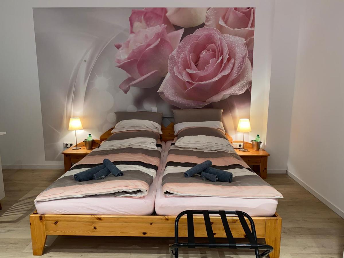 Home-Rose-Garden-Gaestehaus Kontaktloser Zugang Düsseldorf Exteriér fotografie